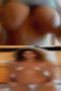 Delaluna69, mature large breasted