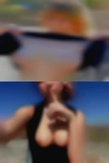 Single naked women Paradise